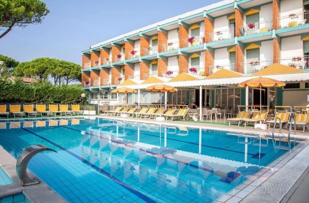 Hotel Palm Beach location